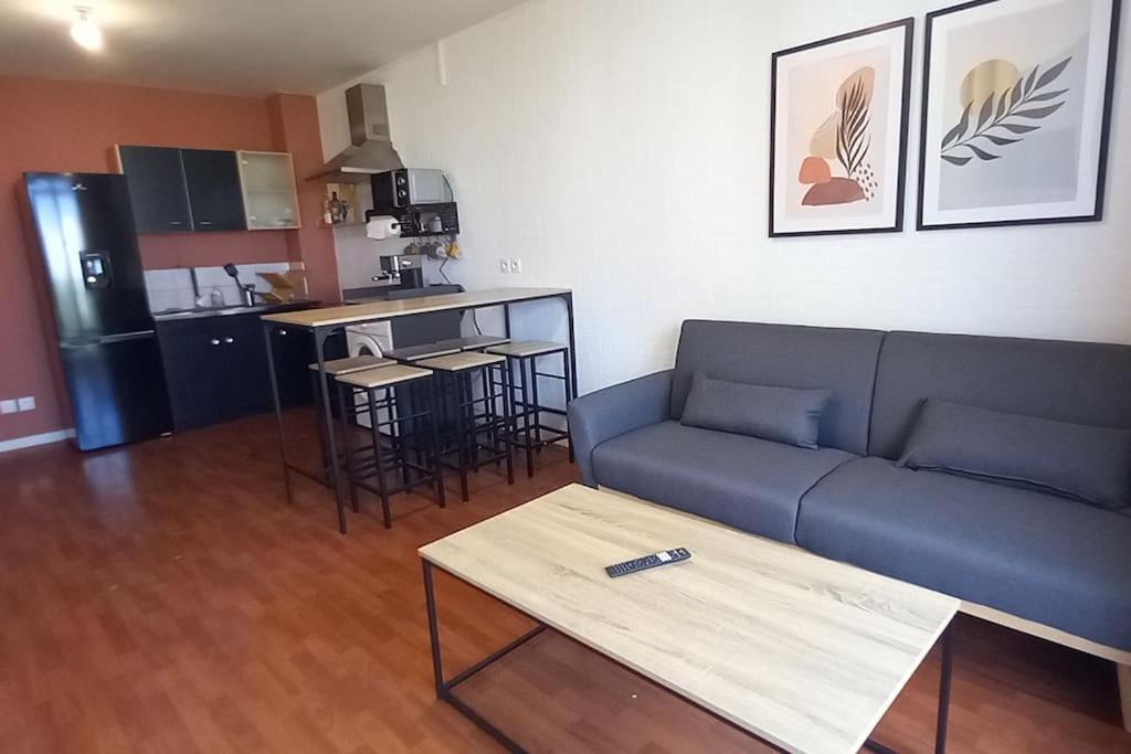 3 Pieces Avec Parking Et Balcon - *